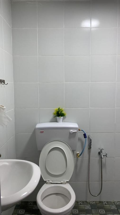 Euc Room Stay Tuaran Eksteriør bilde